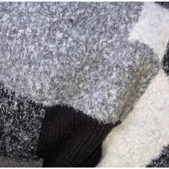 Chrysantheme Black and Gray Long Sleeve Block Print Knit Sweater Size 14/16 - Picture 5 of 11